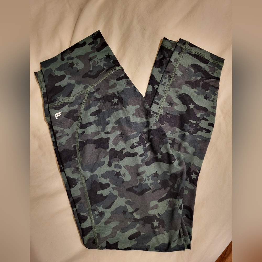 Fabletics Define Powerhold High Waisted 7/8 leggings